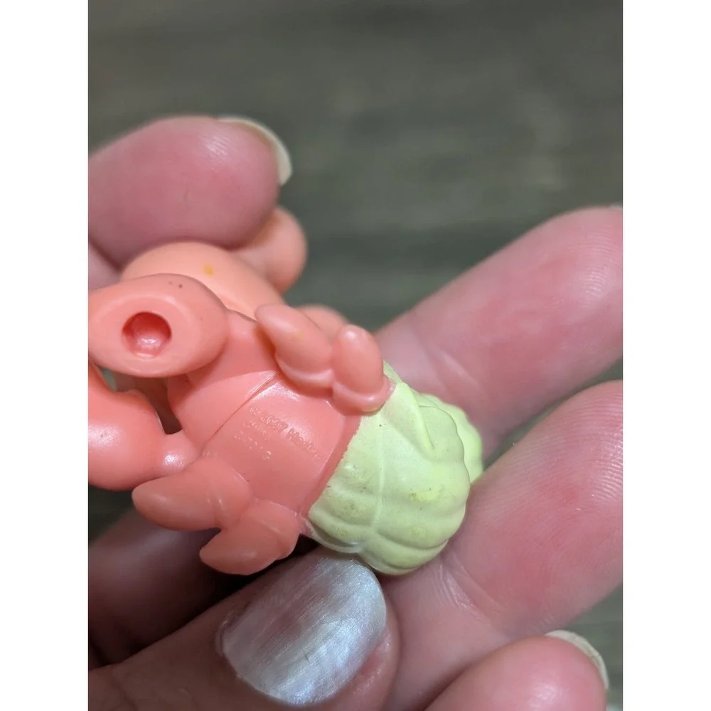 Littlest Pet Shop Hermit Crab Coral Pink Yellow Shell Blue Eyes #928 2007